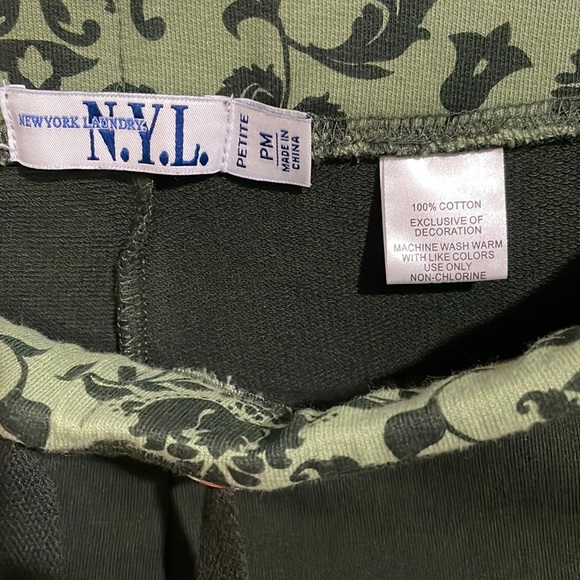 N.Y.L. New York Laundry fleece pants - Picture 2 of 4